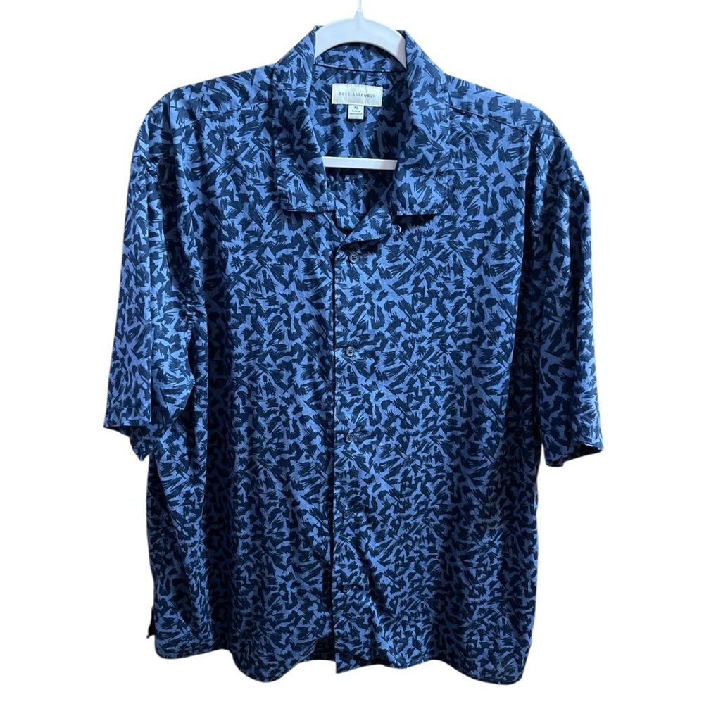 Free Assembly Men Button Up Camp Shirt Short Sleeve Blue XL Preppy Casual Office